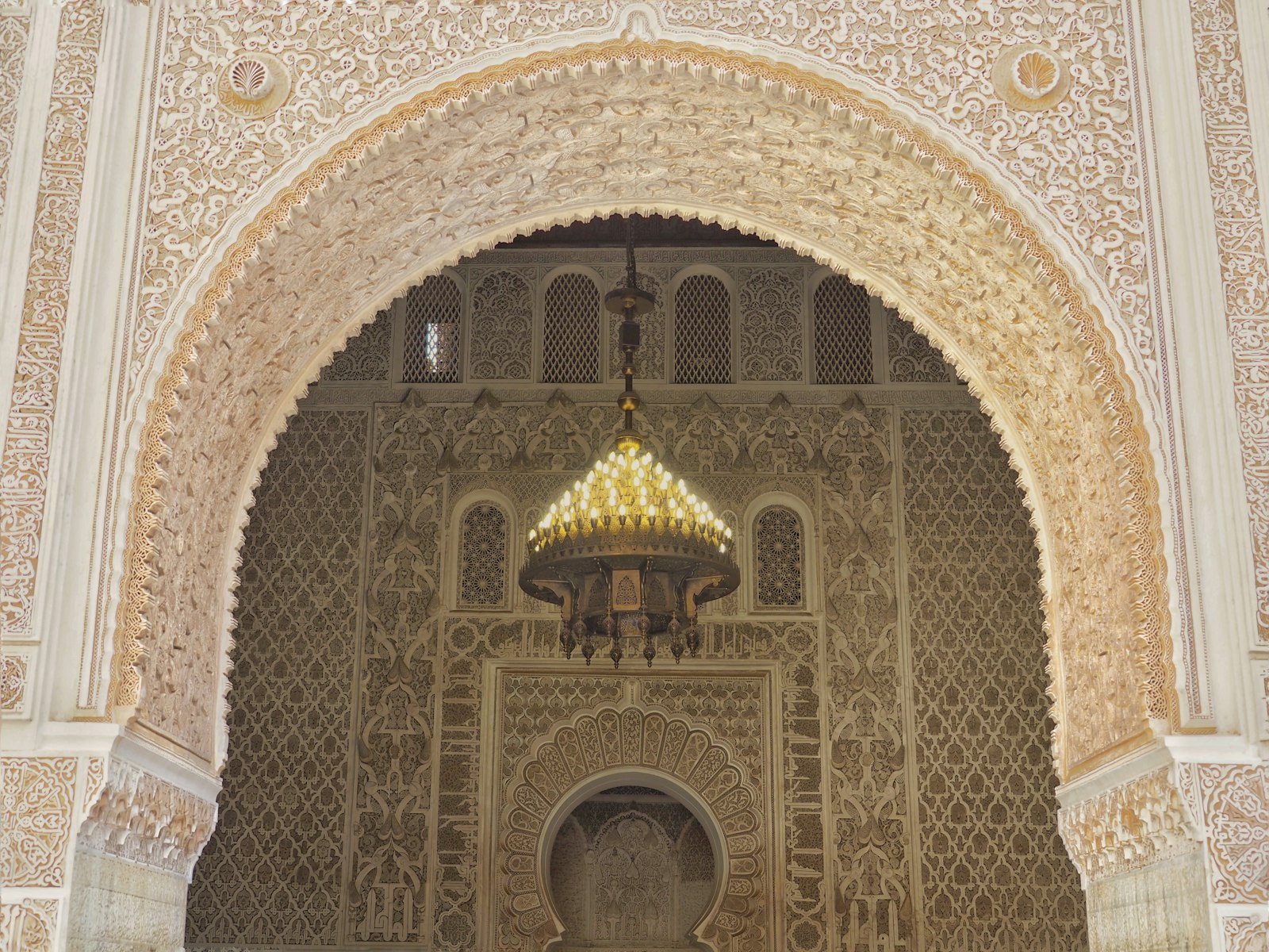 A large building with a clock on the wall